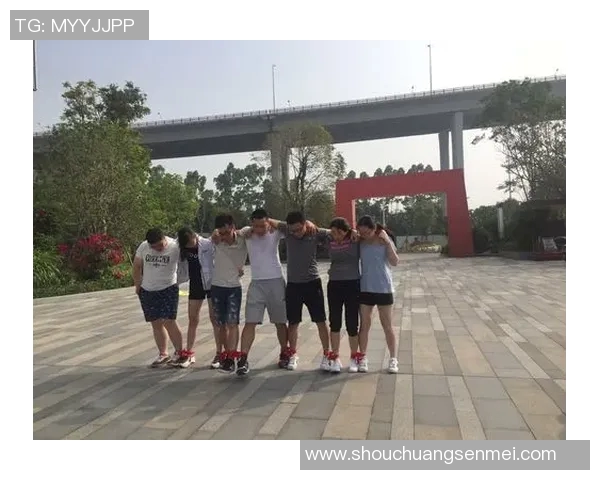 重庆篮球队的团队协作之道:探索团结与默契的力量 重庆篮球队的团队协作之道:探索团结与默契的力量